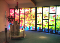 Tranh kính cửa sổ